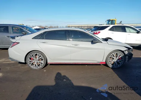 2023 Hyundai Elantra N z USA, uszkodzony, nr VIN KMHLW4AK1PU015981